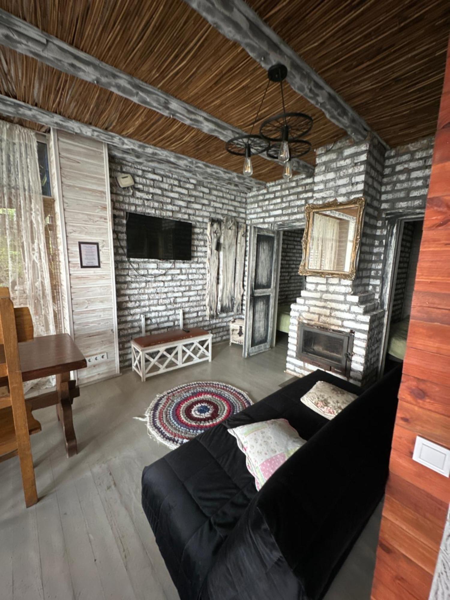 Chervona Kalyna Cottage Odessa Extérieur photo